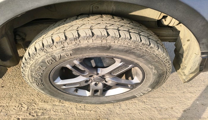 2022 Mahindra Thar LX HARD TOP 4WD MT, Diesel, Manual, 38,484 km, tyre