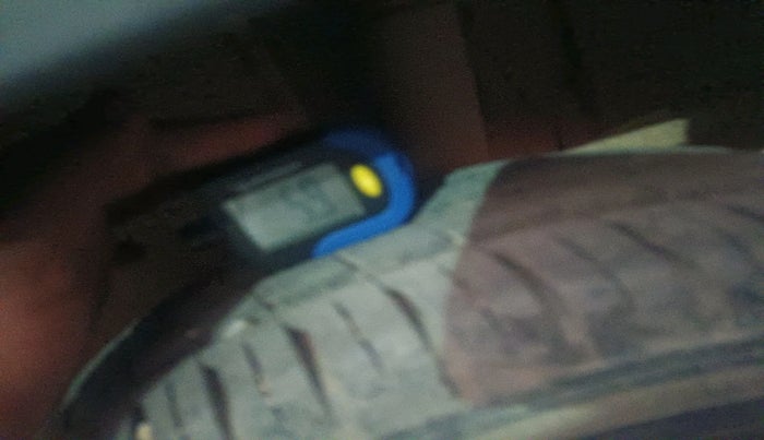 2023 Renault Kwid RXT 1.0 AMT, Petrol, Automatic, 15,457 km, tyre