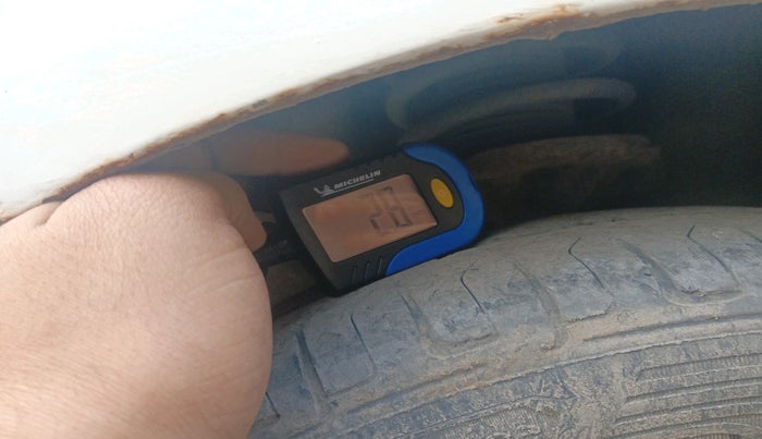 2012 Hyundai Santro Xing GLS, Petrol, Manual, 1,65,091 km, tyre