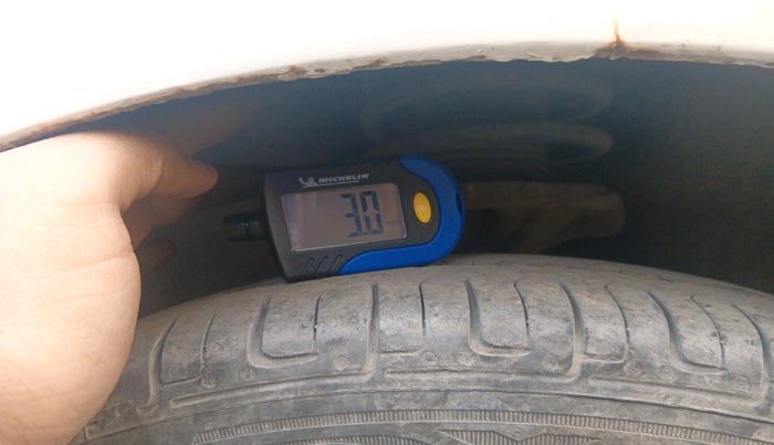 2012 Hyundai Santro Xing GLS, Petrol, Manual, 1,65,091 km, tyre