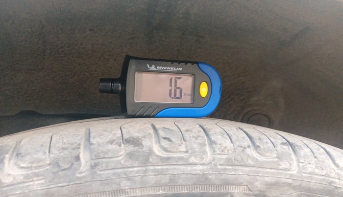 2012 Hyundai Santro Xing GLS, Petrol, Manual, 1,65,091 km, tyre