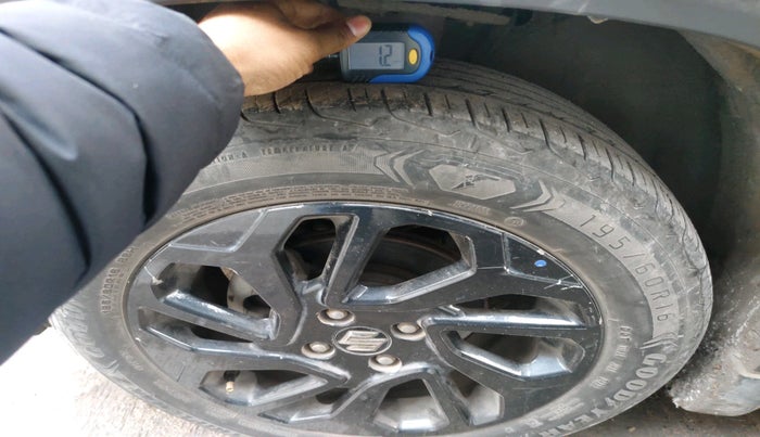 2023 Maruti FRONX DELTA PLUS 1.2L AGS, Petrol, Automatic, 30,534 km, tyre