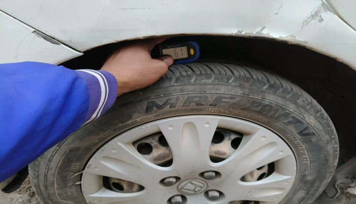 2015 Honda Amaze 1.2L I-VTEC VX, Petrol, Manual, 1,15,200 km, tyre