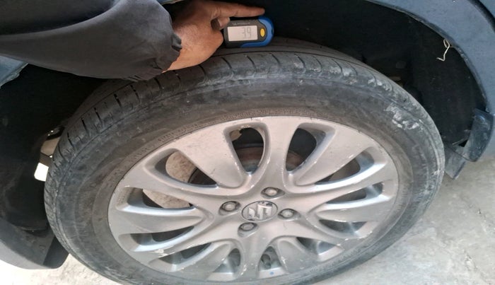 2017 Maruti Baleno ZETA DIESEL 1.3, Diesel, Manual, 1,38,778 km, tyre