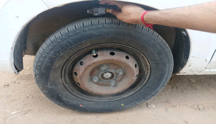 2015 Maruti Alto 800 LXI, Petrol, Manual, 1,13,876 km, tyre