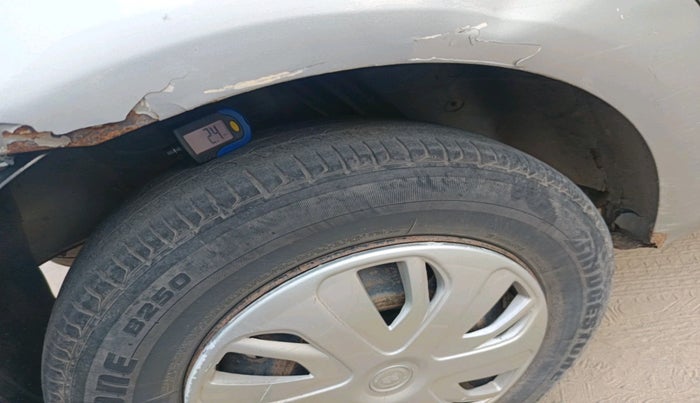 2014 Mahindra Verito 1.5 D4, Diesel, Manual, 1,67,539 km, tyre