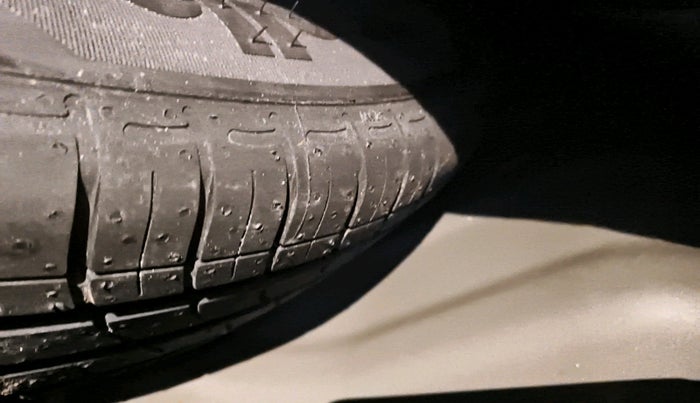 2023 Hyundai EXTER SX 1.2 CNG MT, Petrol, Manual, 49,325 km, tyre