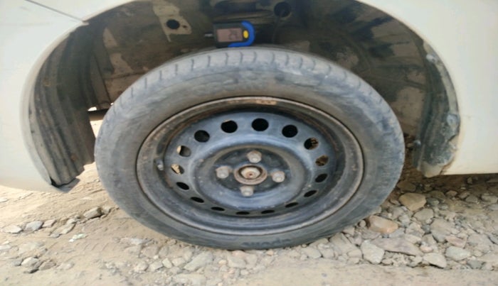 2014 Maruti Wagon R 1.0 VXI, Petrol, Manual, 77,119 km, tyre