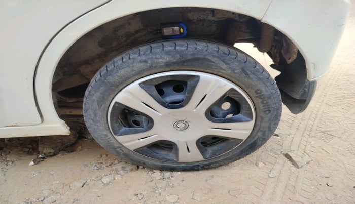 2014 Maruti Wagon R 1.0 VXI, Petrol, Manual, 77,119 km, tyre