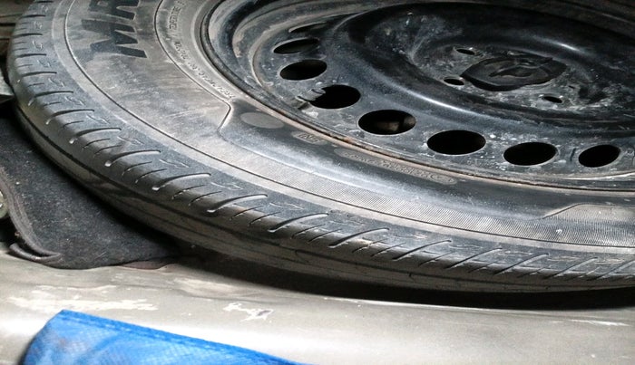 2015 Maruti Baleno DELTA PETROL 1.2, Petrol, Manual, 1,00,633 km, tyre