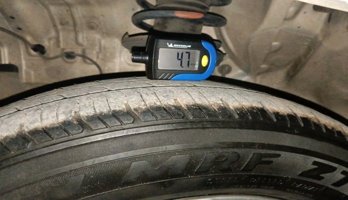 2015 Toyota Etios Liva VD, Diesel, Manual, 1,92,836 km, tyre