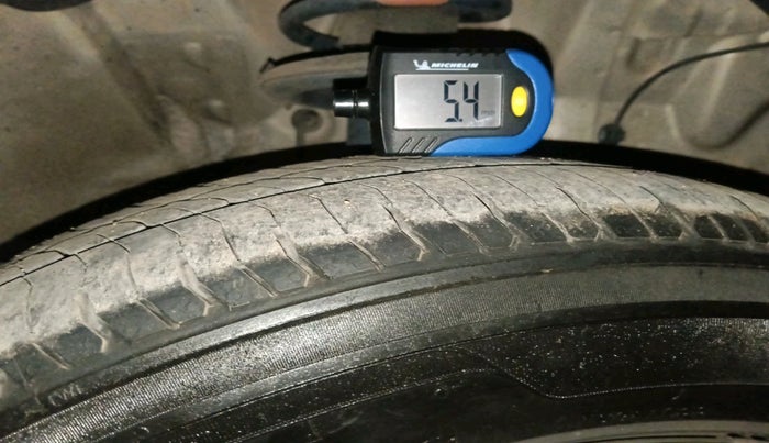 2015 Toyota Etios Liva VD, Diesel, Manual, 1,92,836 km, tyre