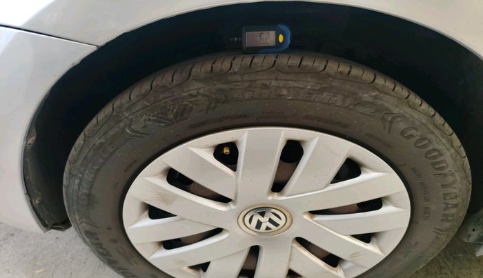 2013 Volkswagen Polo COMFORTLINE 1.2L PETROL, Petrol, Manual, 1,03,184 km, tyre