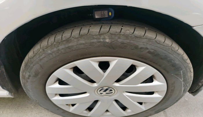 2013 Volkswagen Polo COMFORTLINE 1.2L PETROL, Petrol, Manual, 1,03,184 km, tyre