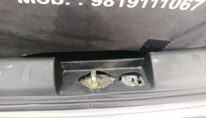 2012 Maruti Swift VXI, Petrol, Manual, 60,825 km, tyre