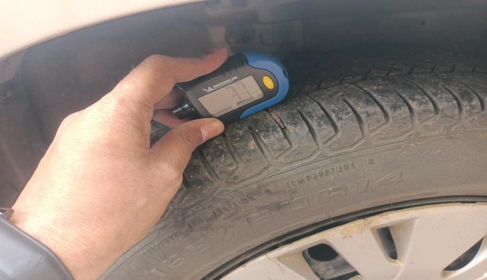 2012 Maruti Swift VXI, Petrol, Manual, 60,825 km, tyre