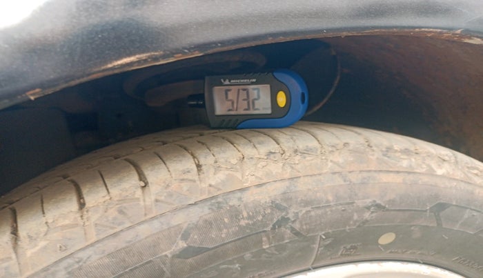 2013 Ford Classic 1.4 TITANIUM DIESEL, Diesel, Manual, 2,17,581 km, tyre