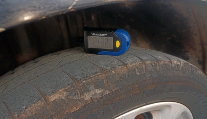 2013 Ford Classic 1.4 TITANIUM DIESEL, Diesel, Manual, 2,17,581 km, tyre