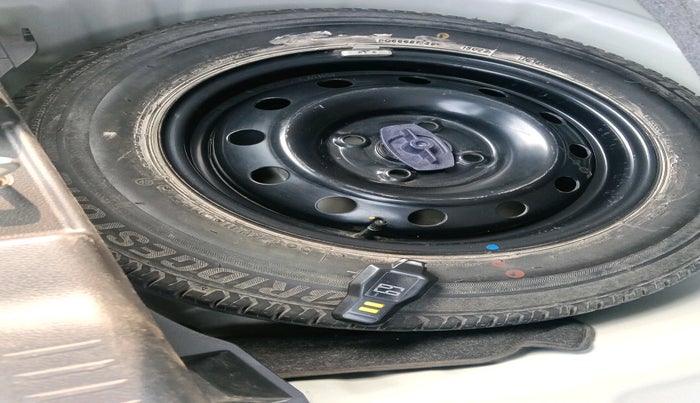 2020 Maruti Swift VXI AMT, Petrol, Automatic, 18,290 km, tyre