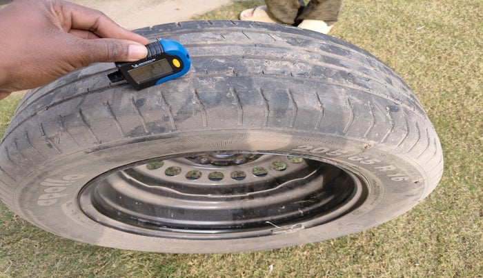 2017 Maruti Vitara Brezza ZDI PLUS, Diesel, Manual, 1,77,353 km, tyre