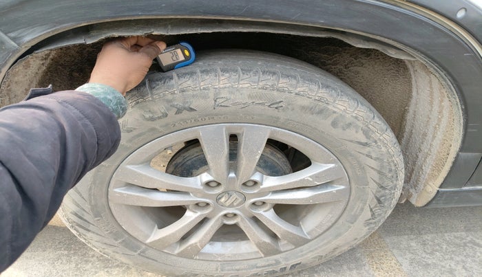 2017 Maruti Vitara Brezza ZDI PLUS, Diesel, Manual, 1,77,353 km, tyre