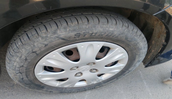 2017 Honda Amaze 1.2L I-VTEC SX, Petrol, Manual, 1,04,776 km, tyre