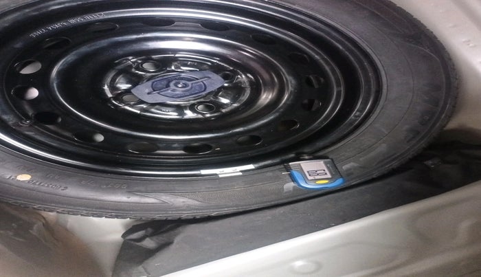 2021 Maruti New Wagon-R VXI (O) 1.0, Petrol, Manual, 15,399 km, tyre