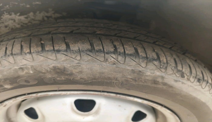 2010 Maruti Zen Estilo LXI, Petrol, Manual, 48,685 km, tyre