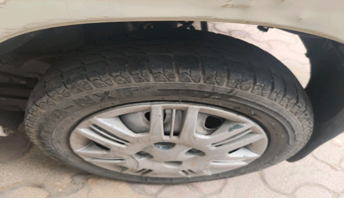 2010 Maruti Zen Estilo LXI, Petrol, Manual, 48,685 km, tyre