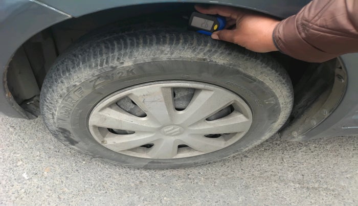 2011 Maruti Swift Dzire VXI, Petrol, Manual, 1,28,566 km, tyre