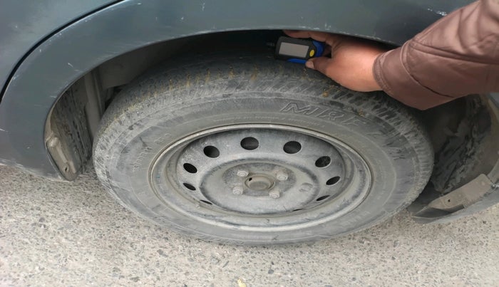 2011 Maruti Swift Dzire VXI, Petrol, Manual, 1,28,566 km, tyre