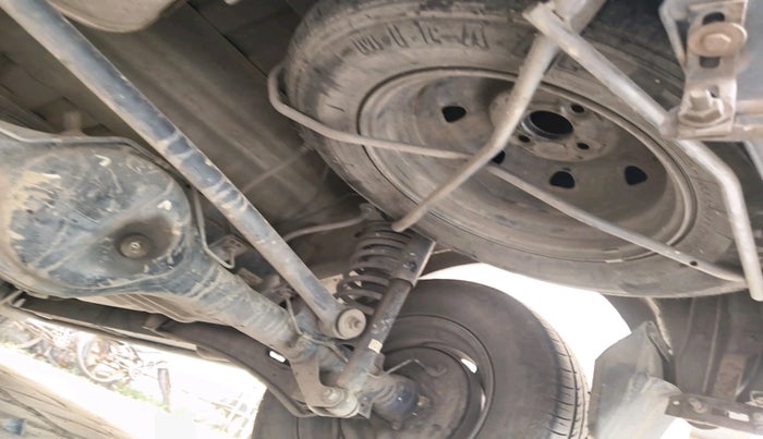 2022 Maruti Eeco 5 STR AC CNG (O), Petrol, Manual, 1,23,928 km, tyre