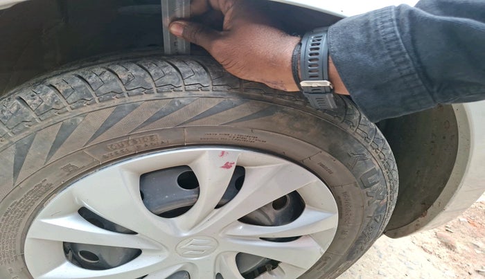 2023 Maruti Swift VXI CNG, Petrol, Manual, 34,916 km, tyre