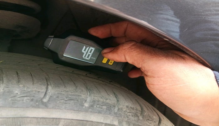 2021 Hyundai AURA SX 1.2, Petrol, Manual, 27,151 km, tyre