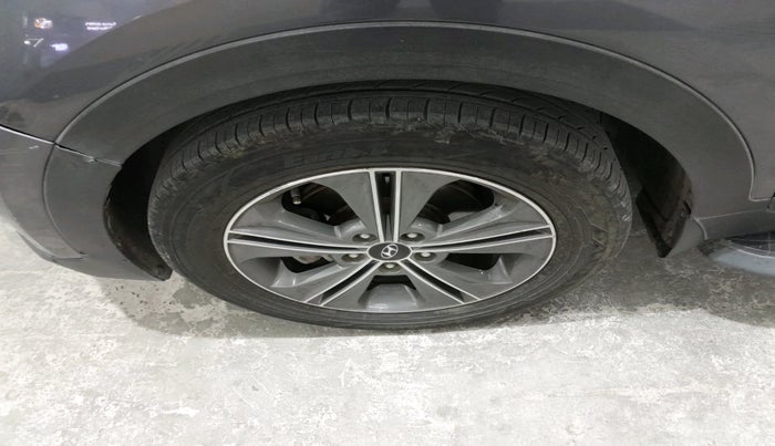 2018 Hyundai Creta SX AT 1.6 PETROL, Petrol, Automatic, 1,18,389 km, tyre