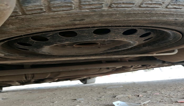 2017 Maruti Ertiga VXI CNG, Petrol, Manual, 88,330 km, tyre