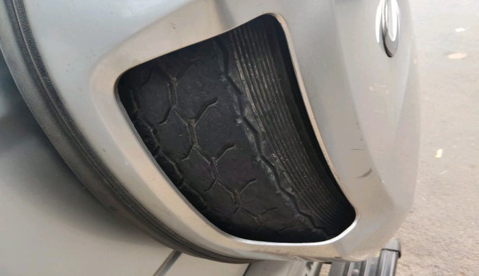 2017 Mahindra TUV300 T8, Diesel, Manual, 1,13,033 km, tyre