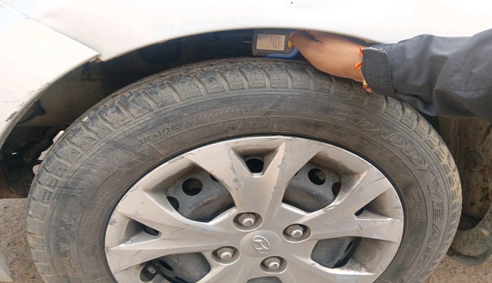 2014 Hyundai Grand i10 SPORTZ 1.2 KAPPA VTVT, Petrol, Manual, 79,463 km, tyre