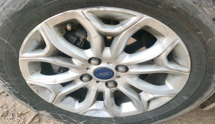 2016 Ford Ecosport TITANIUM 1.5L DIESEL, Diesel, Manual, 1,22,705 km, tyre