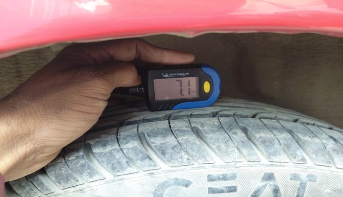 2015 Honda Brio S MT, Petrol, Manual, 37,725 km, tyre