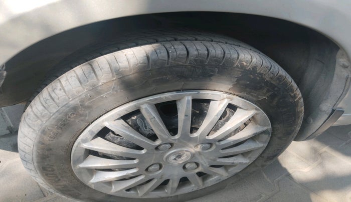 2013 Maruti Alto K10 VXI, Petrol, Manual, 84,445 km, tyre