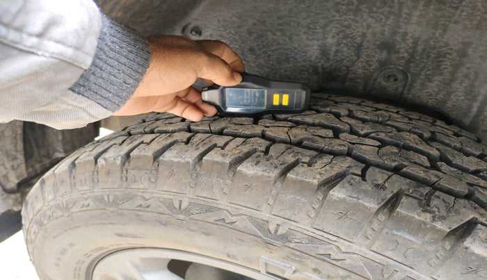 2023 Mahindra Thar LX PETROL HT 4WD AT, Petrol, Automatic, 8,554 km, tyre