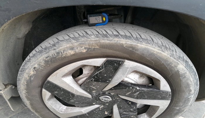 2023 Nissan MAGNITE XE, Petrol, Manual, 30,807 km, tyre