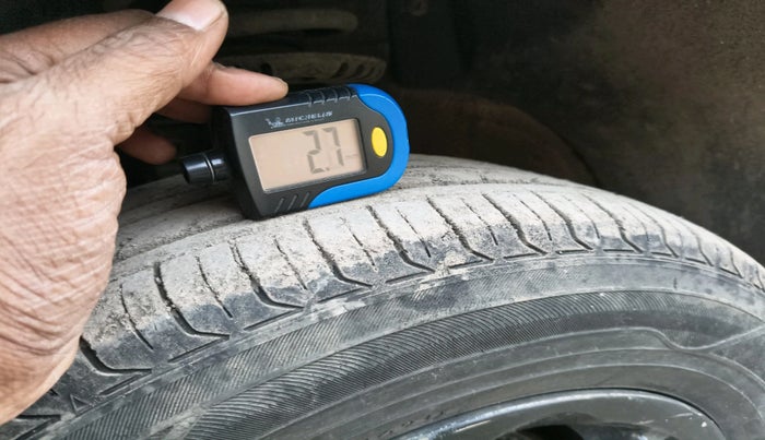 2010 Skoda Fabia AMBIENTE 1.2 TDI, Diesel, Manual, 1,04,330 km, tyre