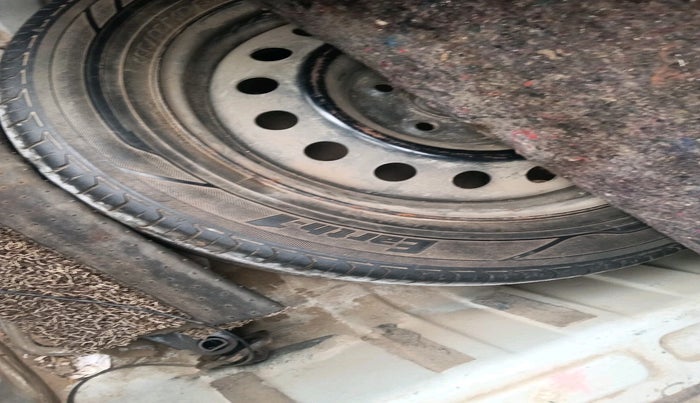 2015 Toyota Etios VX-D, Diesel, Manual, 88,661 km, tyre