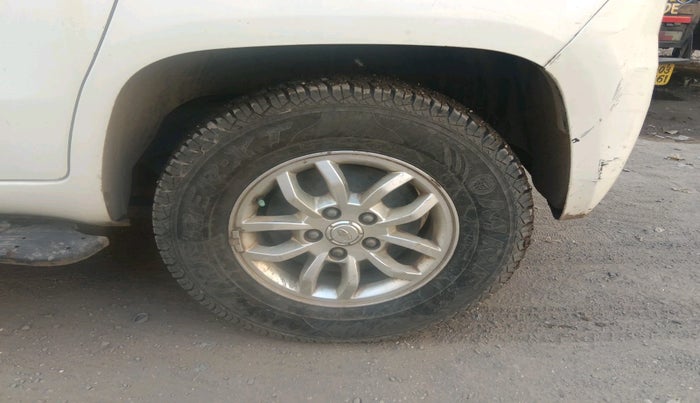 2017 Mahindra TUV300 T8, Diesel, Manual, 82,550 km, tyre