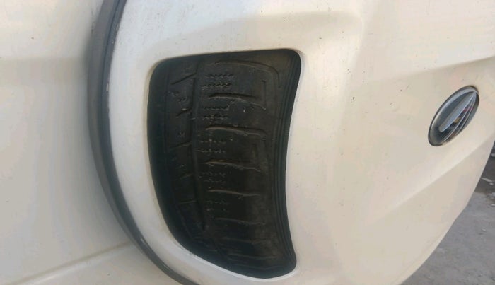 2017 Mahindra TUV300 T8, Diesel, Manual, 82,550 km, tyre