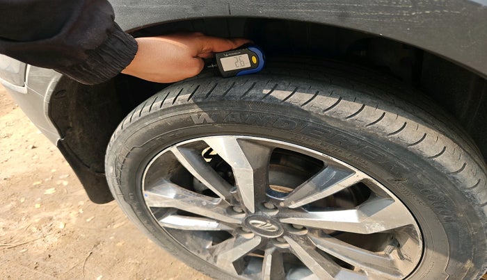 2021 Mahindra XUV300 W8 (O) 1.2 PETROL, Petrol, Manual, 79,653 km, tyre