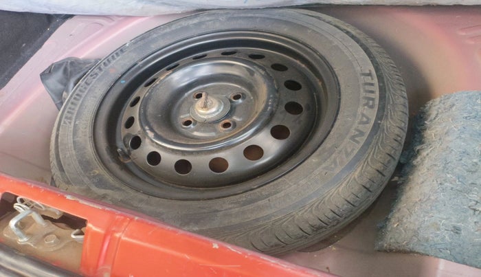 2015 Toyota Etios CROSS 1.2 G, Petrol, Manual, 95,618 km, tyre