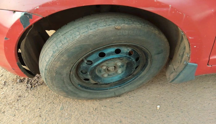 2010 Maruti Swift VXI, Petrol, Manual, 57,736 km, tyre